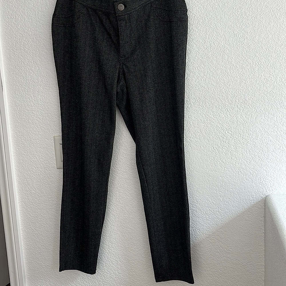 Pants stretchy